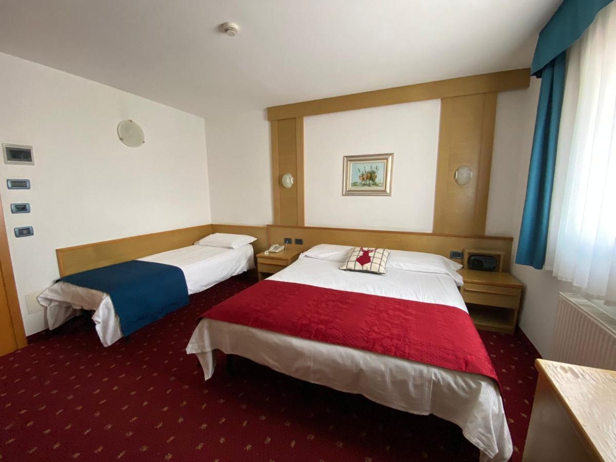 Grand Hotel Miramonti Tonalepass Zimmer foto